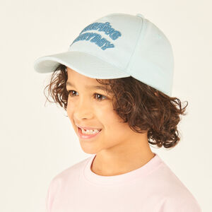 Gorra de punto con bordado divertido para niño 