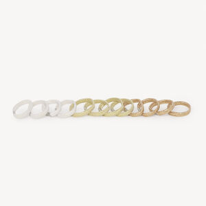 Lot de 12 élastiques brillants pour fille   Main Lot de 12 élastiques brillants pour fille