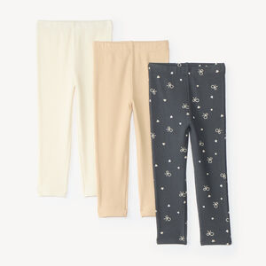 Lote de 3 calzoncitos para bebé niña en lisos y estampados divertidos. 