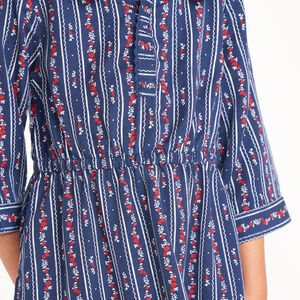Ropa de niña estilo camisa a rayas y flores 