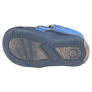 Botas bajas con velcro de aspecto cuero con aplicación 