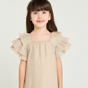 Ropa de niña con mangas cortas y estampado brillante de mariposas. 