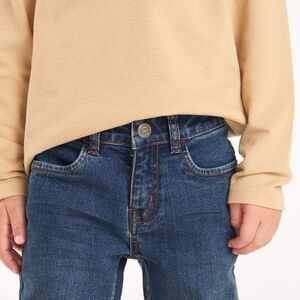 Vaqueros slim en denim con costuras en contraste para niño 