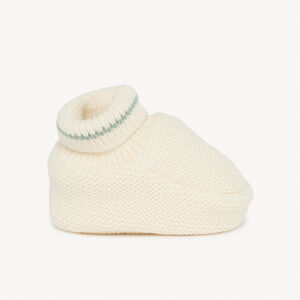Chaussons en tricot uni pour bébé   Main Chaussons en tricot uni pour bébé