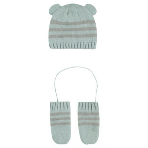 Conjunto de gorro y guantes de punto tricotado 