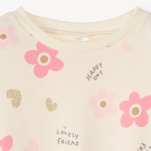 Sudadera de felpa oversized con estampado niña. 