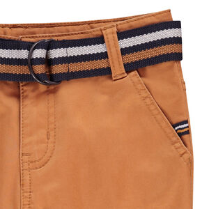 Pantalón chino en sarga satinado con cinturón a rayas ara niño 