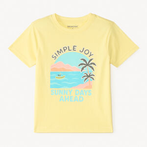 Camiseta de manga corta lisa con estampado veraniego para niño. 