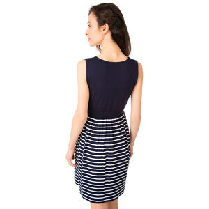 Vestido de premamá con volantes, parte de arriba lisa y parte inferior de rayas 