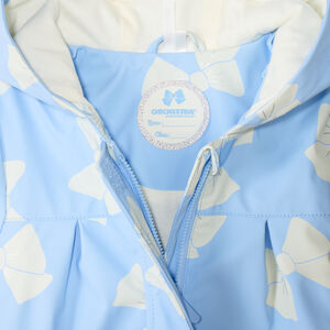 Parka de goma con estampado de lazos niña. 