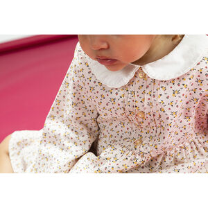 Robe à manches longues avec col claudine et imprimé fleuri pour bébé fille Main Robe à manches longues avec col claudine et imprimé fleuri pour bébé fille