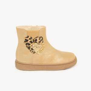 Botines de niña con cremallera y elásticos, con corazones de estampado de leopardo. 