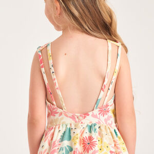 Vestido de tirantes con espalda profunda y estampado divertido para niña. 
