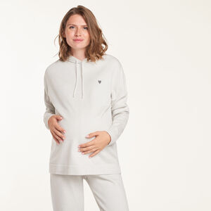 Sudadera de embarazo de punto con bordado de corazón. 
