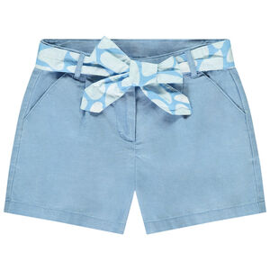 Short de tela lisa con cinturón decorativo para niña 