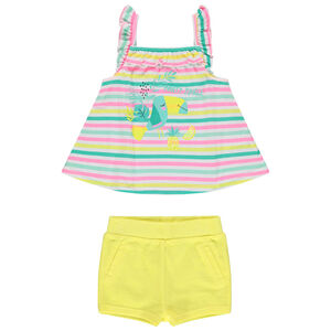 Conjunto camiseta de tirantes a rayas y short amarillo 