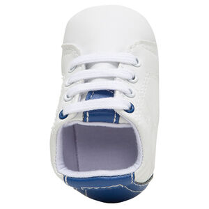 Zapatillas bajas suaves efecto cuero con cordones 