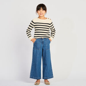 Vaquero ancho de denim con dos bolsillos de parche para niña 