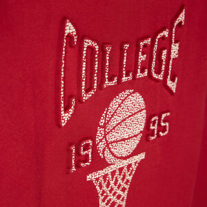 Camiseta de manga larga con estampado de baloncesto en relieve para niño 