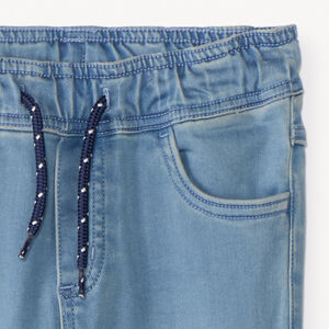 Jeans jogger efecto lavado para niño 