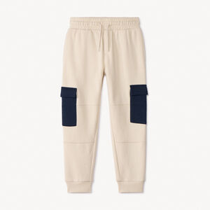 Pantalón jogging con bolsillos estilo cargo para niño 