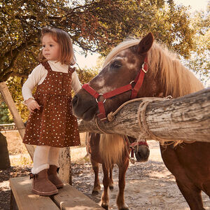 Conjunto de camiseta de manga larga y vestido con estampado de corazones para bebé niña 