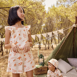Combishort en tetra estampado fantasía vacaciones niña 