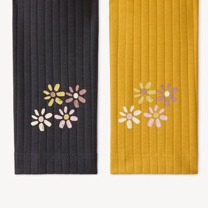 Lote de 3 leggings de niña de canalé, lisos y estampados. 