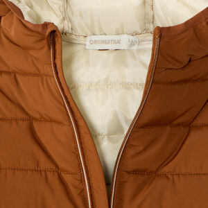 Chaqueta fina con capucha para niño, ideal para climas muy fríos y repelente al agua. 