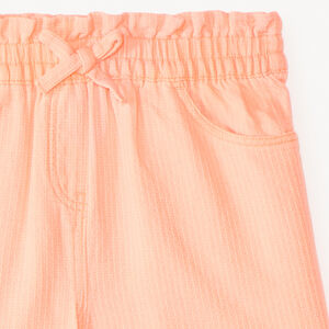 Short de tela en color sólido para niña. 