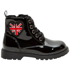 Botines negros de charol con parche de bandera para niña. 