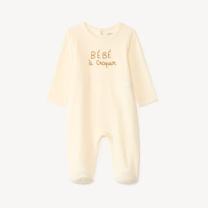 Duerme bebé niño de felpa con estampado lindo. 