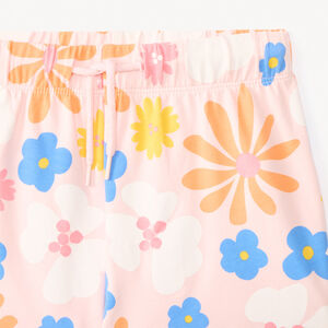 Conjunto corto de 2 piezas con estampado floral niña. 
