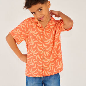Camisa de manga corta con cuello cubano y estampado divertido para niño 