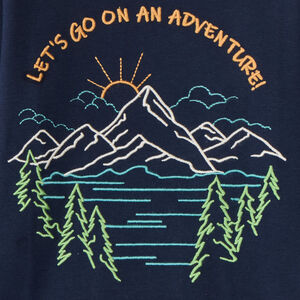 Camiseta de manga larga con bordado de montaña para niño. 