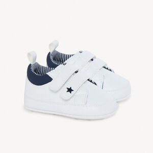 Zapatillas bajas suaves con velcro y forro a rayas para bebé niño  Main Zapatillas bajas suaves con velcro y forro a rayas para bebé niño