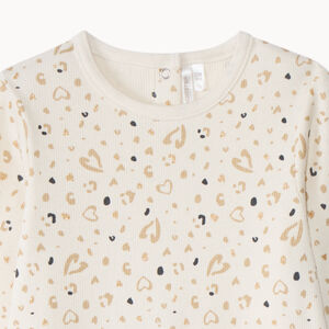 Pelele imprimido corazones para bebé niña con aberturas diferentes según la edad 