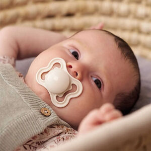 Chupete silicona Supreme 2-6M (modelo aleatorio) 