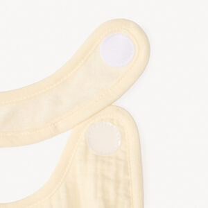 Lote de 2 baberos de gasa de algodón de Winnie the Pooh Disney para niño. 