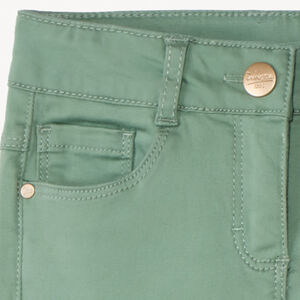 Pantalón slim de sarga lisa para niña  Main Pantalón slim de sarga lisa para niña