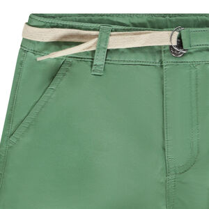 Bermuda ceñida de twill para niño 