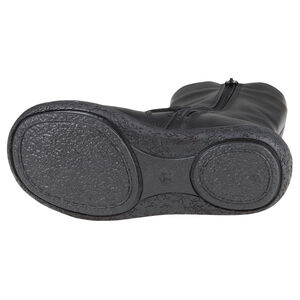 Botas con hebillas de cuero de color negro con remaches 