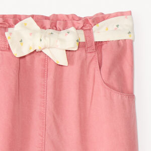 Pantalones rectos de sarga con cinturón de lazo impreso de corazones niña bebé. 