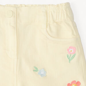 Short de mezclilla con bordados florales para niña 