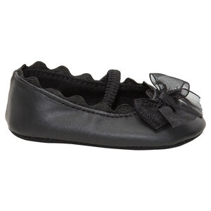 Merceditas negras con goma y lazo de tul 