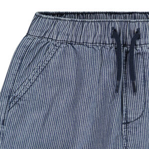 Bermudas de fantasía a rayas finas para niño 