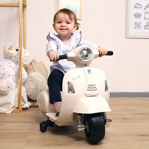 Correpasillos Mini Vespa GTS eléctrica blanco 