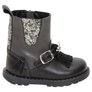 Botines negros de piel con hebilla y flecos y apliques de fantasía  Main Botines negros de piel con hebilla y flecos y apliques de fantasía