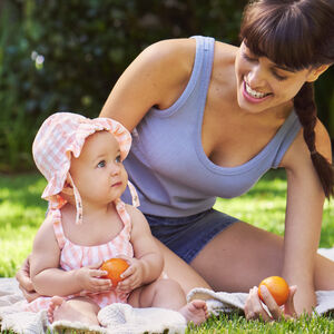 Charlotte con estampado vichy y parche de estrella de mar para bebé niña 