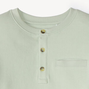 Camiseta de niño de manga larga con cuello tunisino 